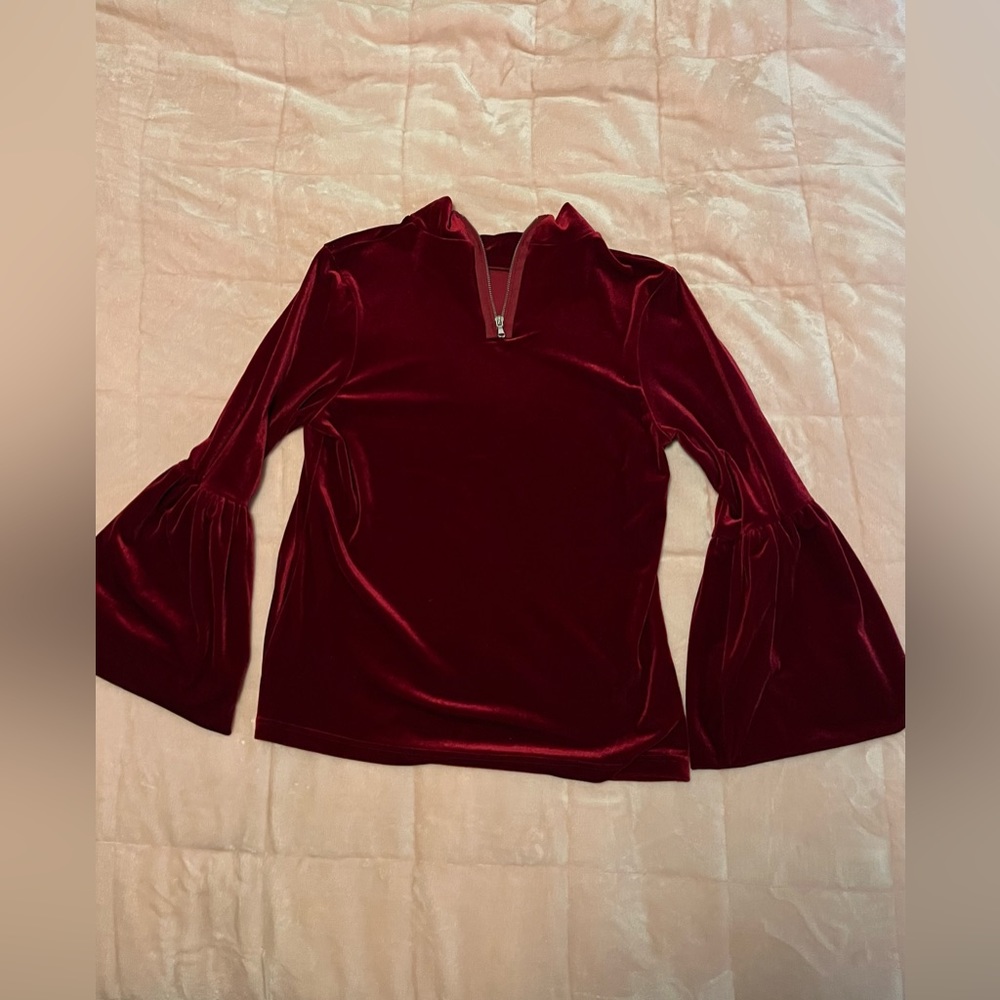 Velvet long sleeve with flared wrists